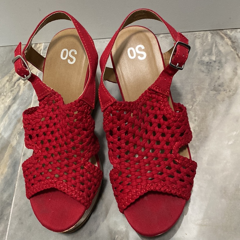 Red Wedges - Picture 2 of 2